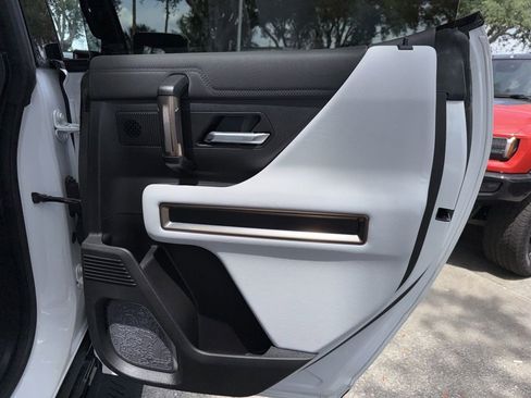 Used 2025 GMC Hummer EV 3X AWD/4WD image 29