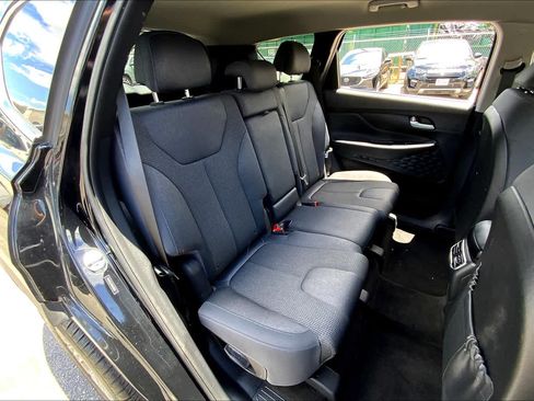 Used 2021 Hyundai Santa Fe SE FWD image 18