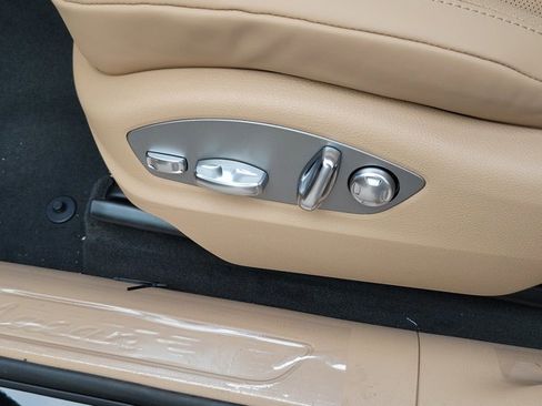 New 2026 Porsche Macan image 23