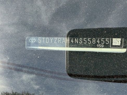 Used 2022 Toyota Highlander Limited image 5