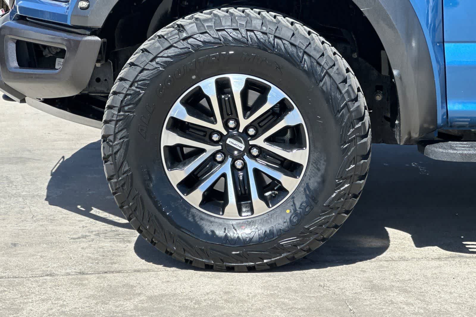 Used 2020 Ford F150 Raptor w/ Equipment Group 802A Luxury AWD/4WD image 36