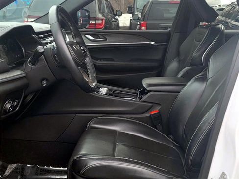 Used 2021 Jeep Grand Cherokee L Overland w/ Luxury Tech Group IV image 14