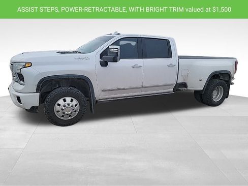 Used 2024 Chevrolet Silverado 3500 High Country w/ High Country Premium Package image 7