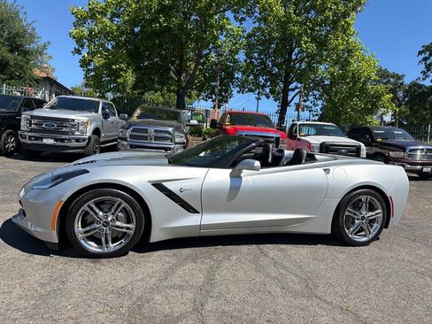 Used 2016 Chevrolet Corvette Stingray Convertible w/ 2LT Preferred Equipment Group RWD image 13