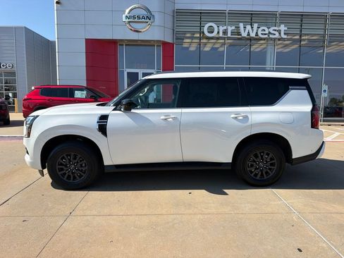 Used 2026 Nissan Armada SV AWD/4WD image 2