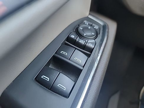 Used 2024 Chevrolet Silverado 2500 LTZ w/ LTZ Convenience Package image 21