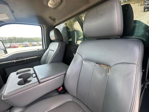 Used 2014 Ford F550 4x4 Regular Cab Super Duty image 17
