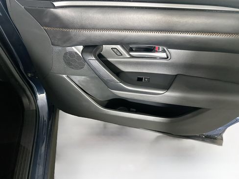 Used 2025 MAZDA CX-50 AWD 2.5 S w/ Premium Plus Pkg image 32