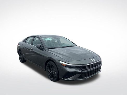 New 2026 Hyundai Elantra SEL Sport FWD image 3