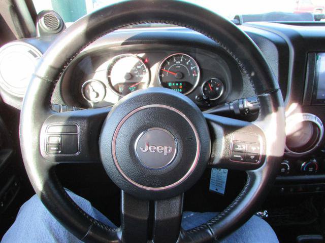 Used 2012 Jeep Wrangler Unlimited Sahara AWD/4WD image 9