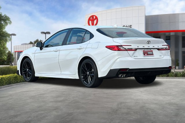 Certified 2025 Toyota Camry SE FWD image 7