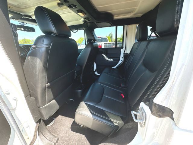 Used 2016 Jeep Wrangler Unlimited Sahara w/ Max Tow Package AWD/4WD image 18