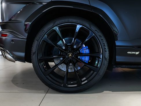 Used 2024 Lamborghini Urus S AWD/4WD image 33