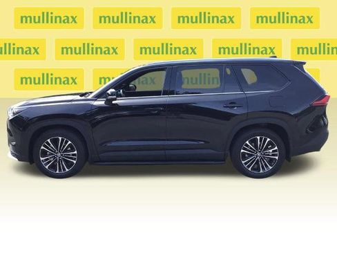 Used 2024 Toyota Grand Highlander AWD Hybrid image 10