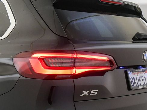 Used 2022 BMW X5 xDrive40i w/ Premium Package AWD/4WD image 12