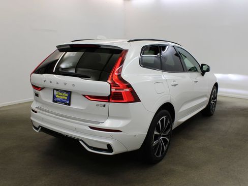 Used 2024 Volvo XC60 B5 Plus w/ Protection Package Premier AWD/4WD image 5