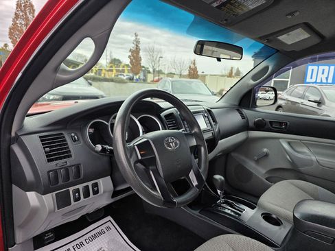 Used 2014 Toyota Tacoma 4x4 Regular Cab image 10