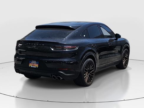 Used 2020 Porsche Cayenne S AWD/4WD image 5