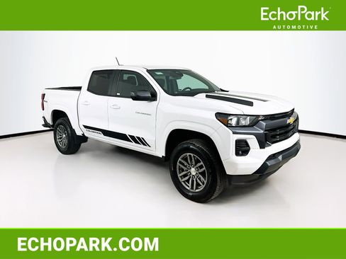 Used 2024 Chevrolet Colorado LT w/ LT Convenience Package image 1