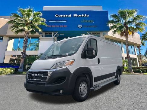 Used 2025 RAM ProMaster 2500 w/ U-Haul Equipment Group FWD image 9