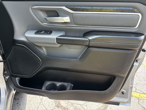 Used 2020 RAM 1500 Big Horn AWD/4WD image 23