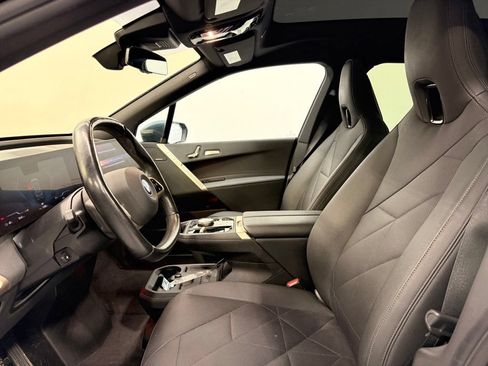 Used 2024 BMW iX xDrive50 w/ Premium Package AWD/4WD image 10
