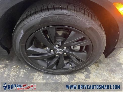 Used 2025 Buick Encore GX Sport Touring image 23