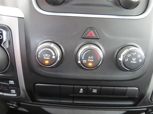 Used 2024 RAM 1500 Classic SLT AWD/4WD image 19