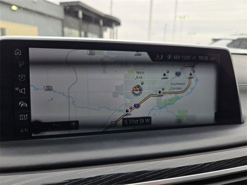 Used 2017 BMW 740i xDrive 740i xDrive image 25