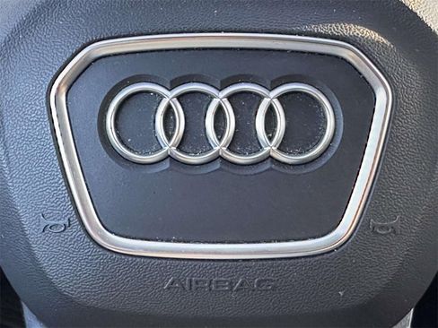 Used 2022 Audi Q7 2.0T Premium w/ Convenience Package image 24