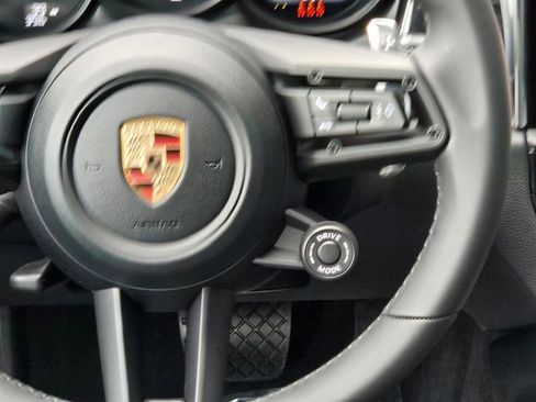 New 2026 Porsche Macan S image 17