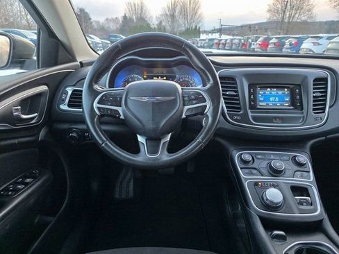 Used 2015 Chrysler 200 Limited w/ Convenience Group image 19