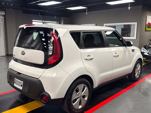 Used 2015 Kia Soul FWD image 5