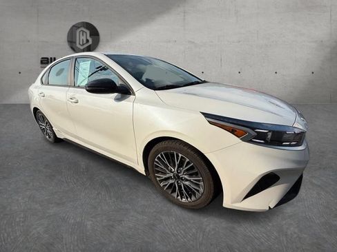Used 2023 Kia Forte GT-Line w/ GT-Line Premium Package FWD image 6
