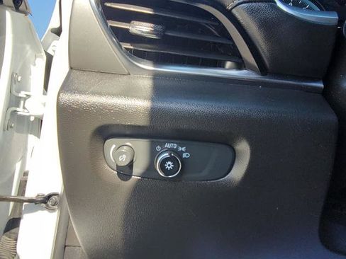 Used 2021 Chevrolet Traverse LS image 16