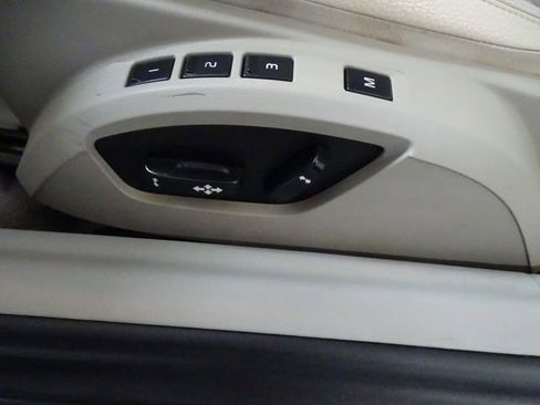 Used 2007 Volvo C70 T5 image 3