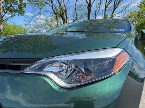 Used 2015 Toyota Corolla LE FWD image 13