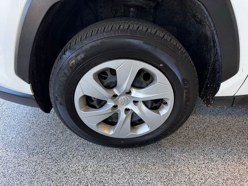 Used 2023 Toyota RAV4 LE AWD/4WD image 11