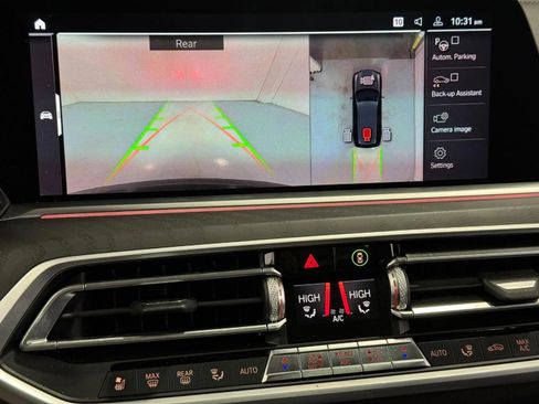 Used 2021 BMW X7 M50i image 38