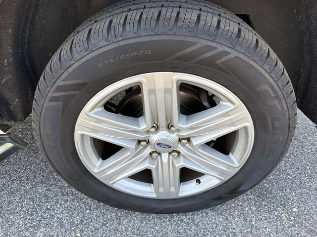 Used 2019 Ford Expedition XLT w/ Equipment Group 202A RWD image 33