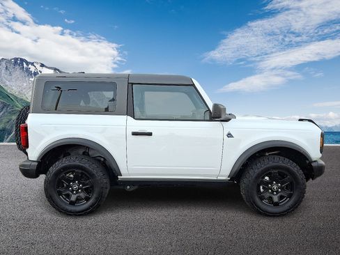 Certified 2024 Ford Bronco Black Diamond image 7