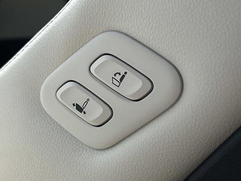 New 2026 Genesis GV70 2.5T Select image 24