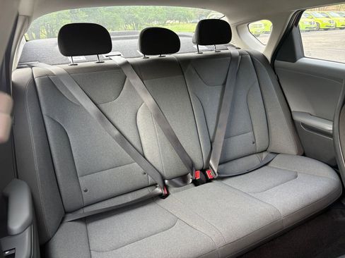 Used 2025 Kia K4 FWD image 38