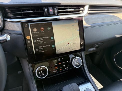 Used 2022 Jaguar F-PACE S AWD/4WD image 16
