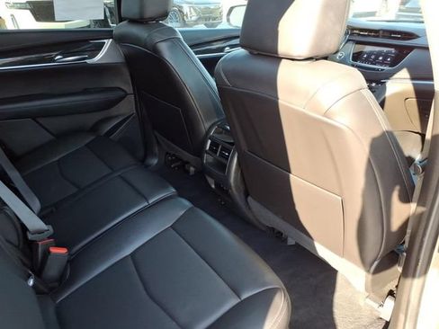 Used 2022 Cadillac XT5 Premium Luxury FWD image 23