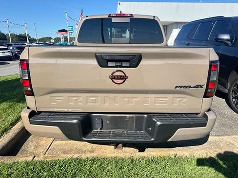Used 2024 Nissan Frontier PRO-4X w/ Off-Road Protection Package AWD/4WD image 5