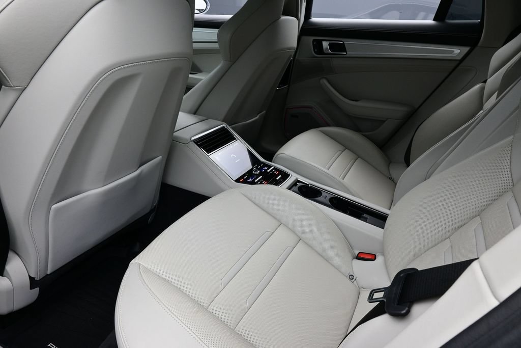 Certified 2023 Porsche Panamera AWD/4WD image 15