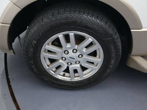 Used 2012 Ford Expedition XLT RWD image 9