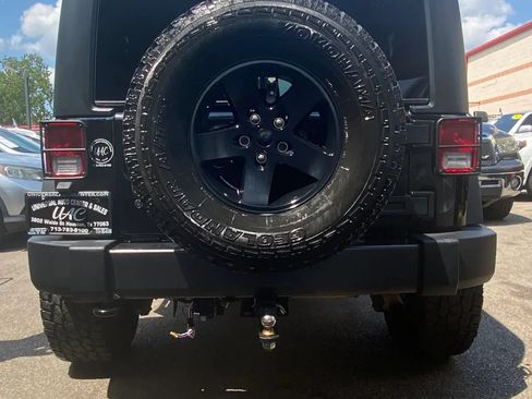 Used 2016 Jeep Wrangler Sport AWD/4WD image 5