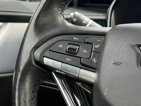 Certified 2023 Cadillac XT6 Premium Luxury FWD image 36